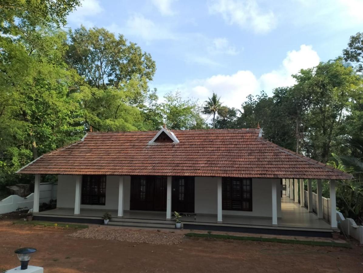 Nallukettu Service Villa Mundrothuruth Exterior foto